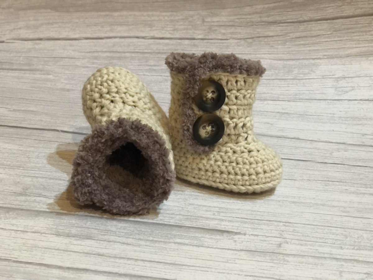 KVAČKANI COPATKI ŠKORENJČKI NA GUMBE PODLOŽENI PERSONALIZIRANI 04 - slika 4